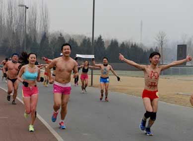 光猪跑的解释是什么？2014北京光猪跑，奥森光猪跑插图